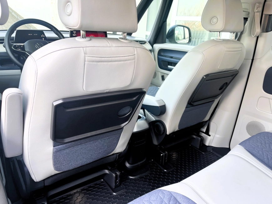 Volkswagen ID.BUZZ 100% electric.