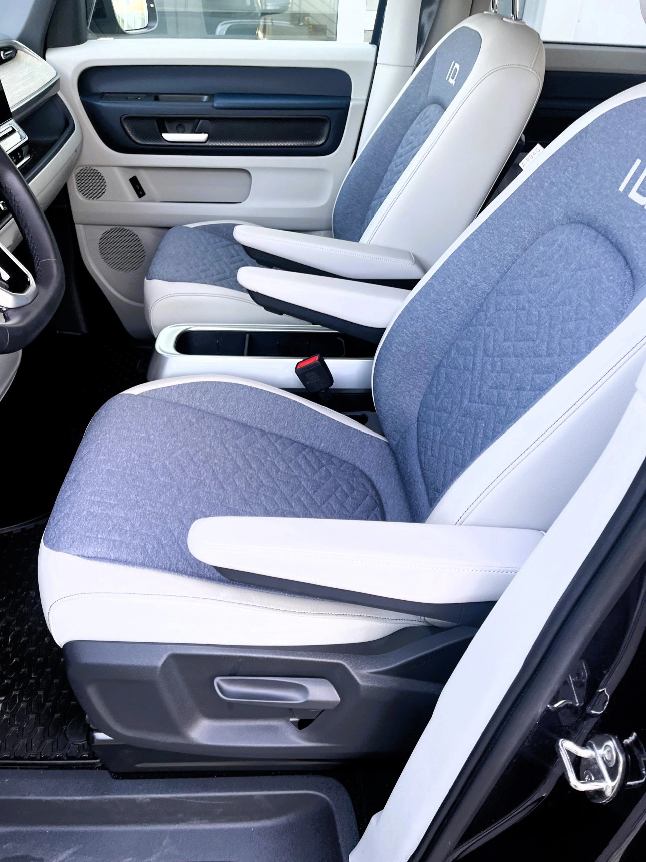 Volkswagen ID.BUZZ 100% electric.