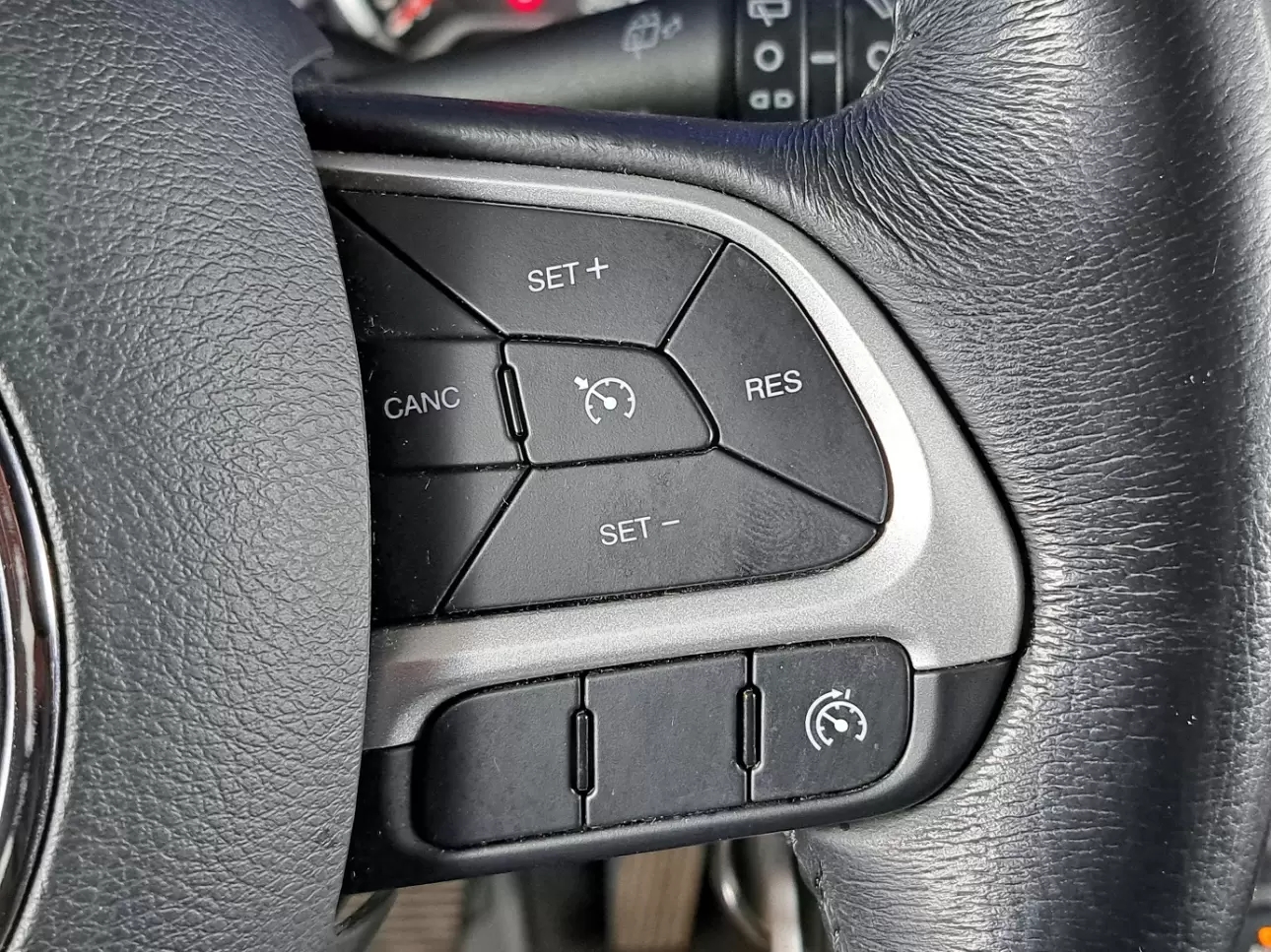 JEEP RENEGADE SUV 2017