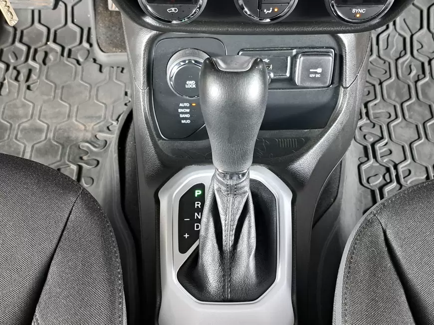 JEEP RENEGADE SUV 2017