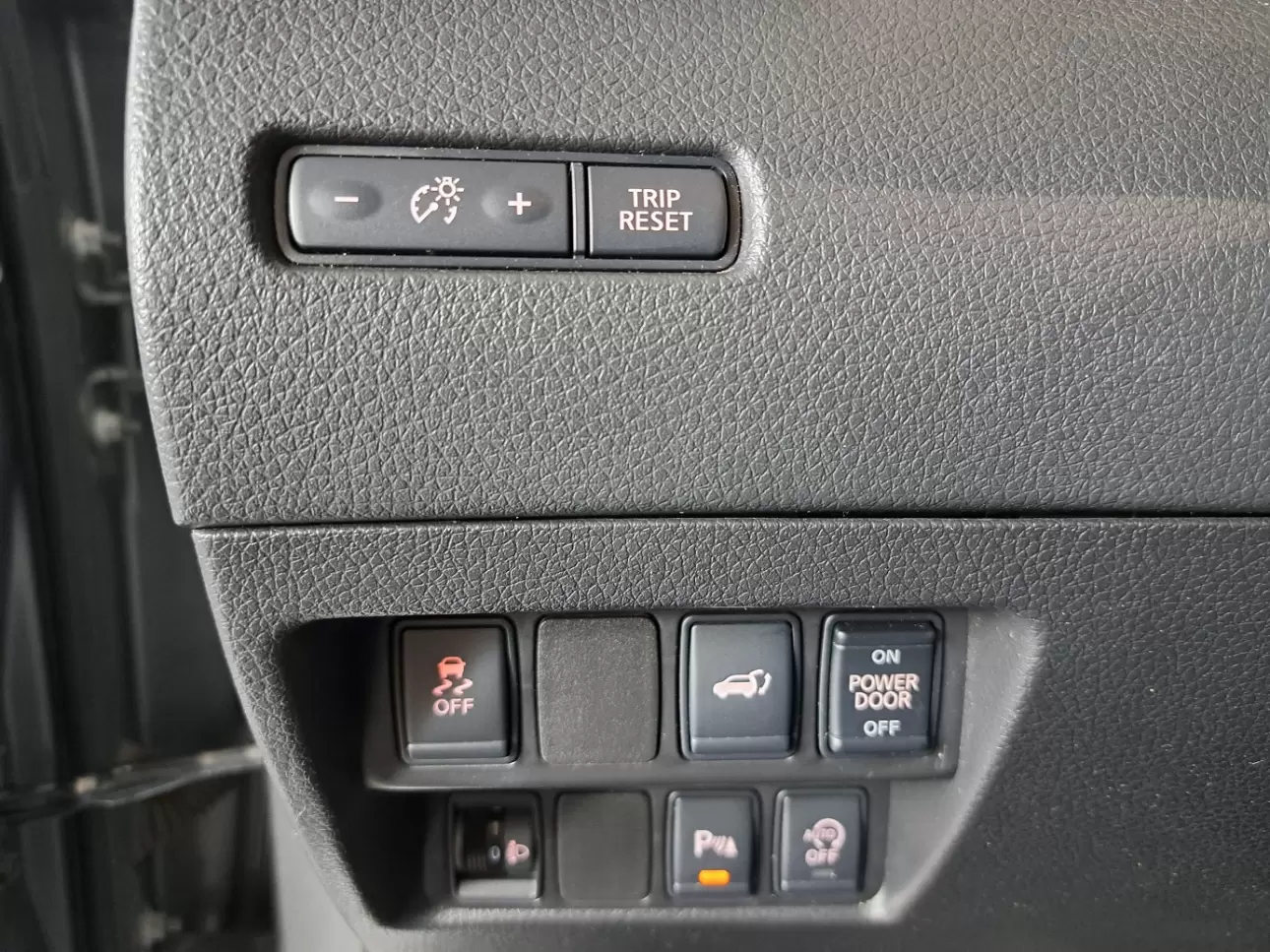NISSAN X-TRAIL SUV 2016