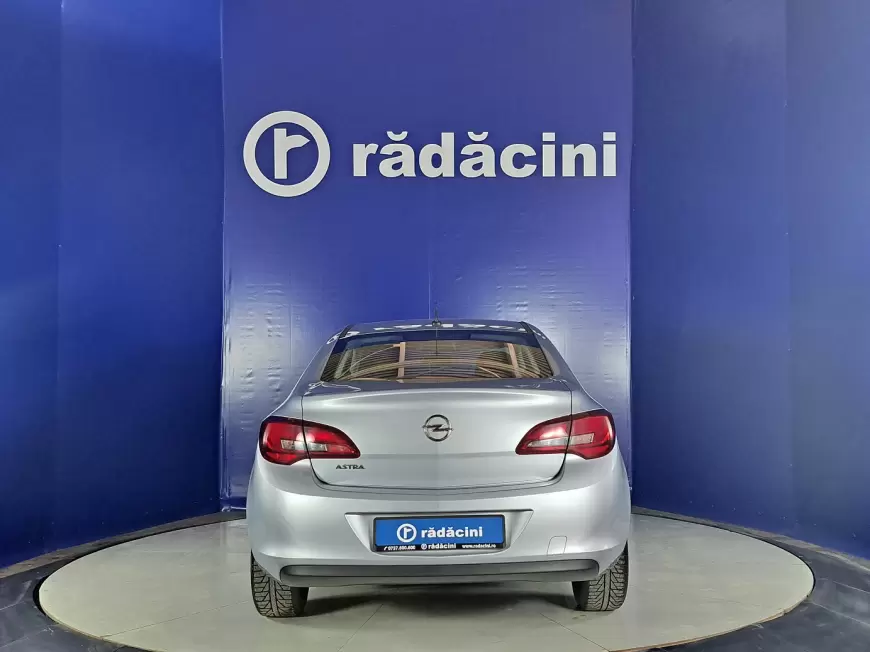 OPEL ASTRA Sedan 2014