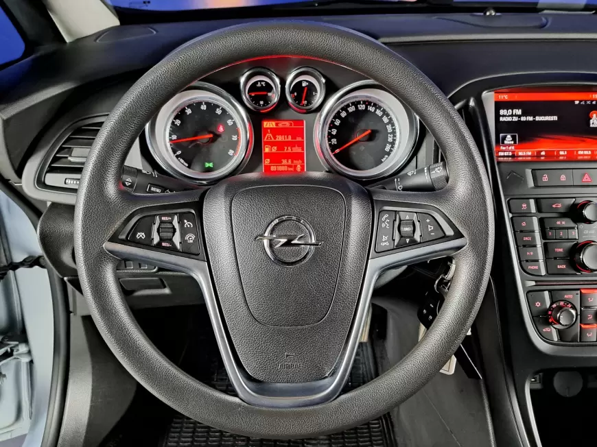 OPEL ASTRA Sedan 2014