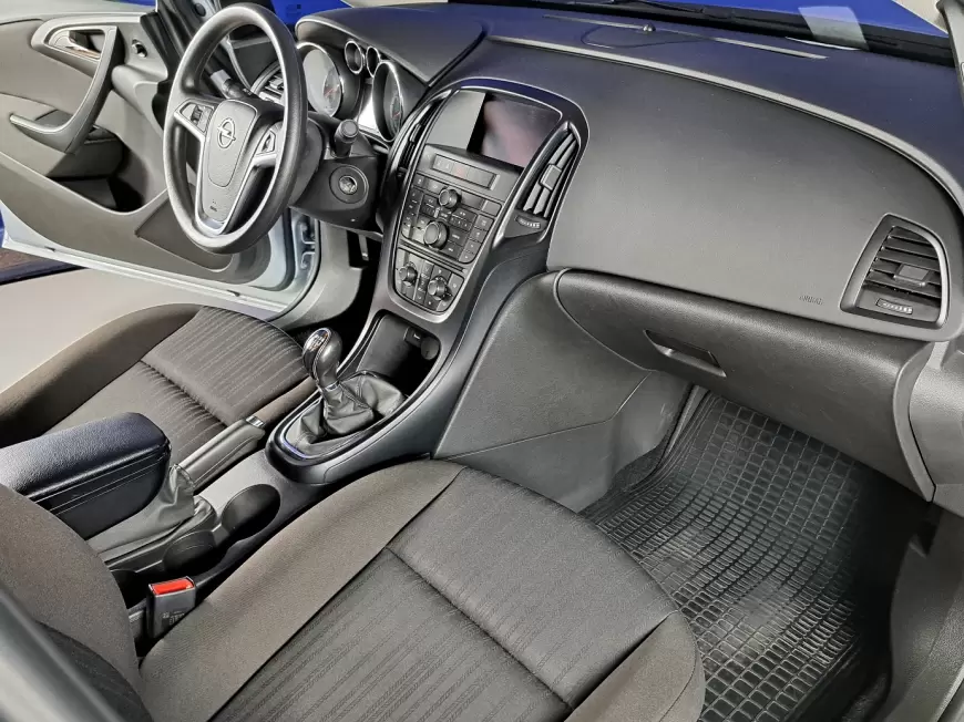 OPEL ASTRA Sedan 2014