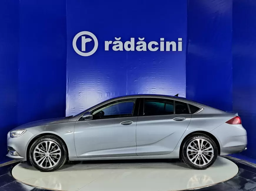 OPEL INSIGNIA Sedan 2020