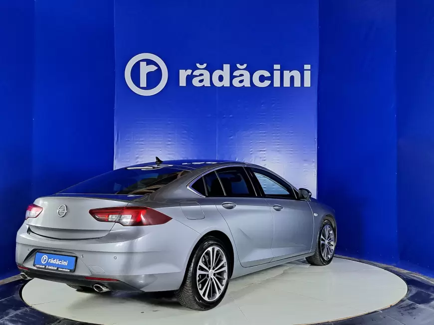 OPEL INSIGNIA Sedan 2020
