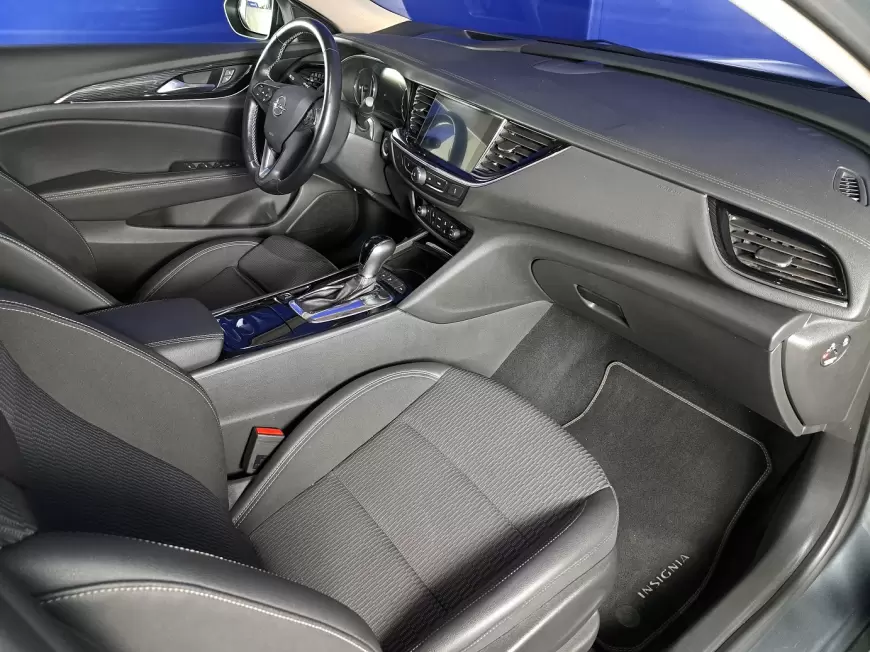 OPEL INSIGNIA Sedan 2020