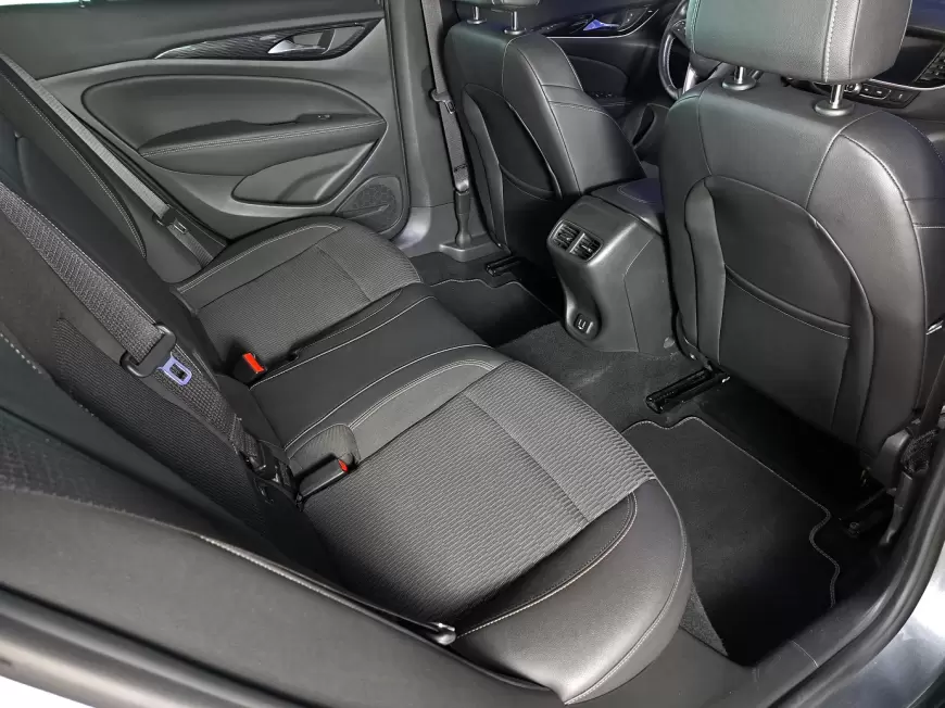 OPEL INSIGNIA Sedan 2020