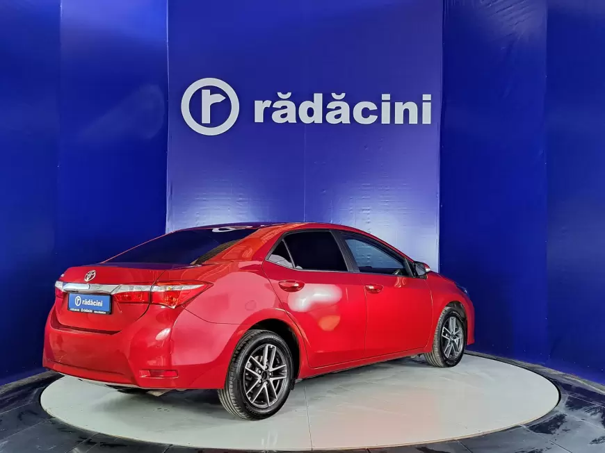 TOYOTA COROLLA Sedan 2015