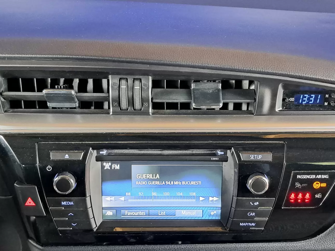 TOYOTA COROLLA Sedan 2015