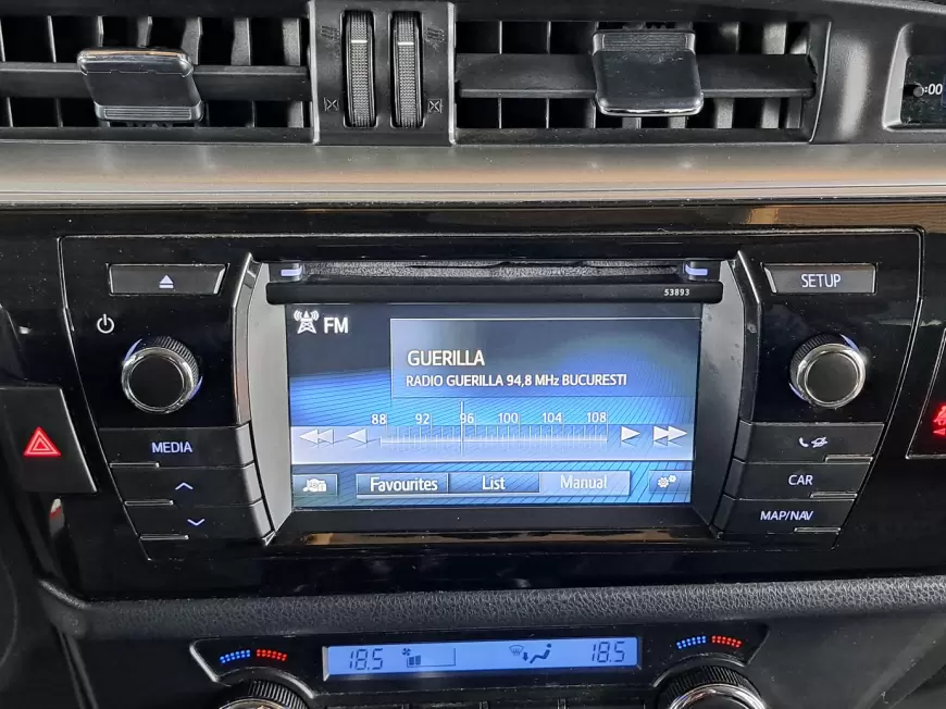 TOYOTA COROLLA Sedan 2015