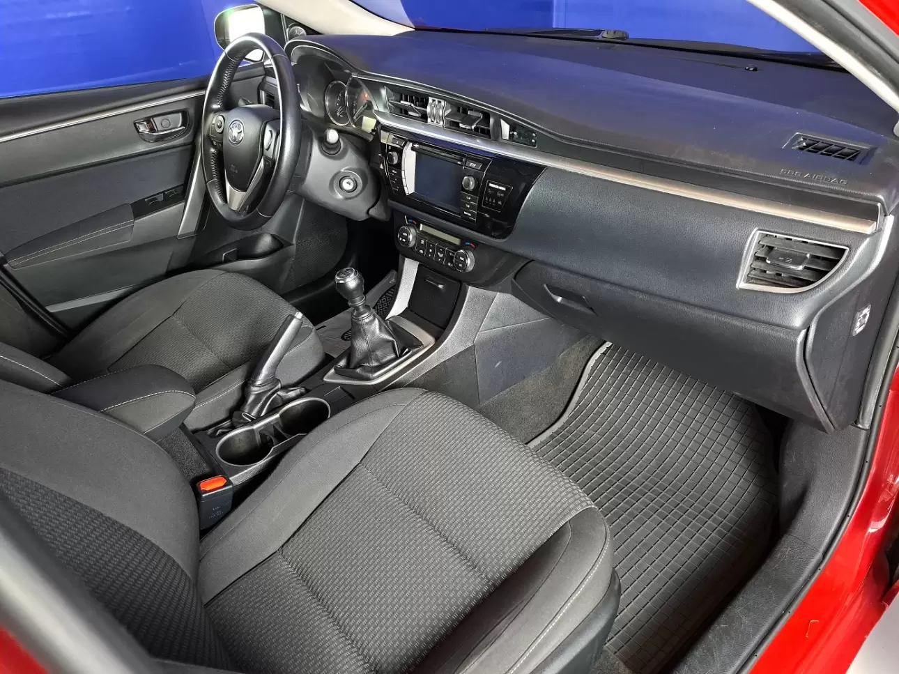 TOYOTA COROLLA Sedan 2015