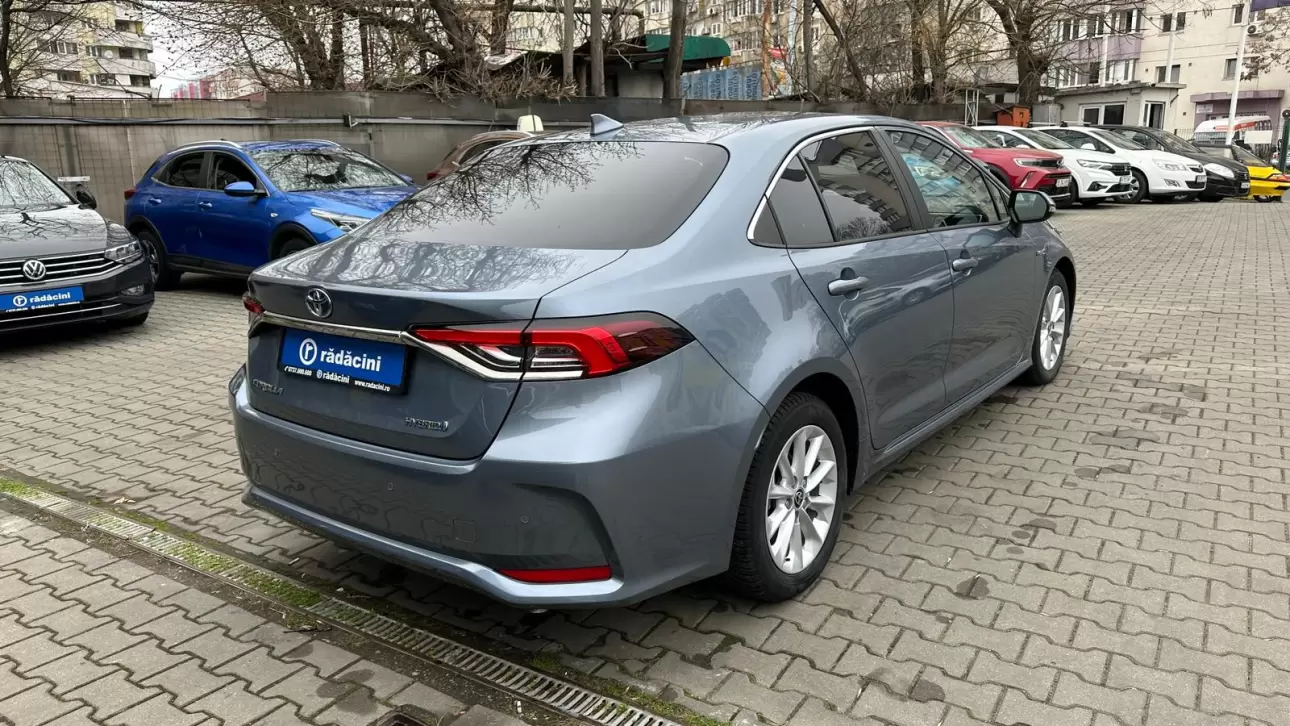 TOYOTA COROLLA HIBRID Sedan 2021