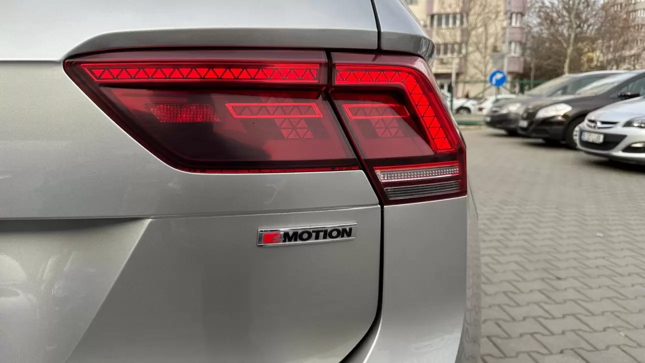 VOLKSWAGEN TIGUAN 4MOTION SUV 2020