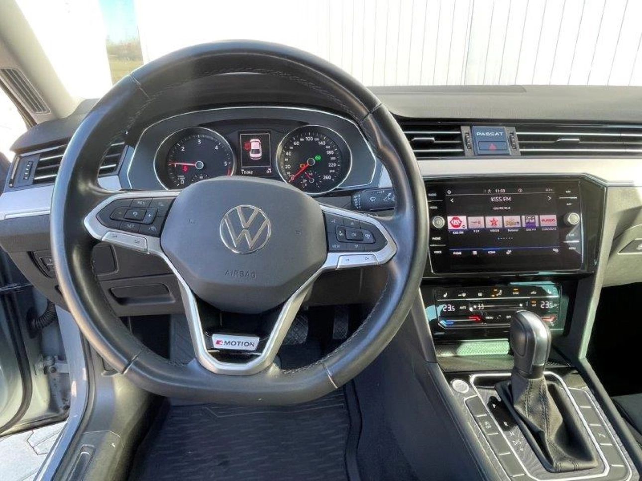 Volkswagen Passat Sedan 2022