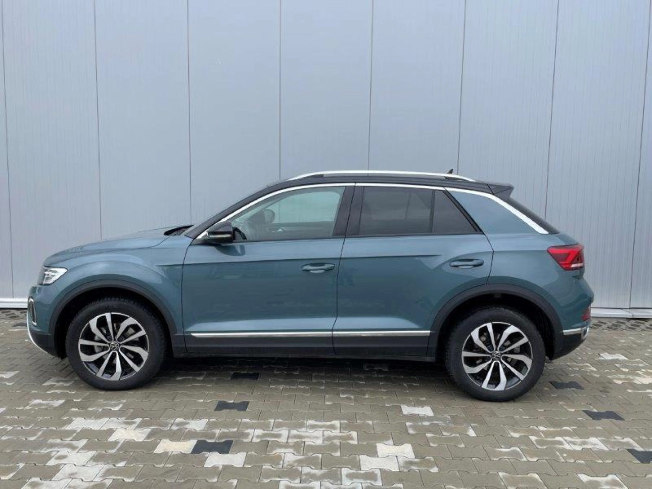 Volkswagen T-Roc SUV 2023