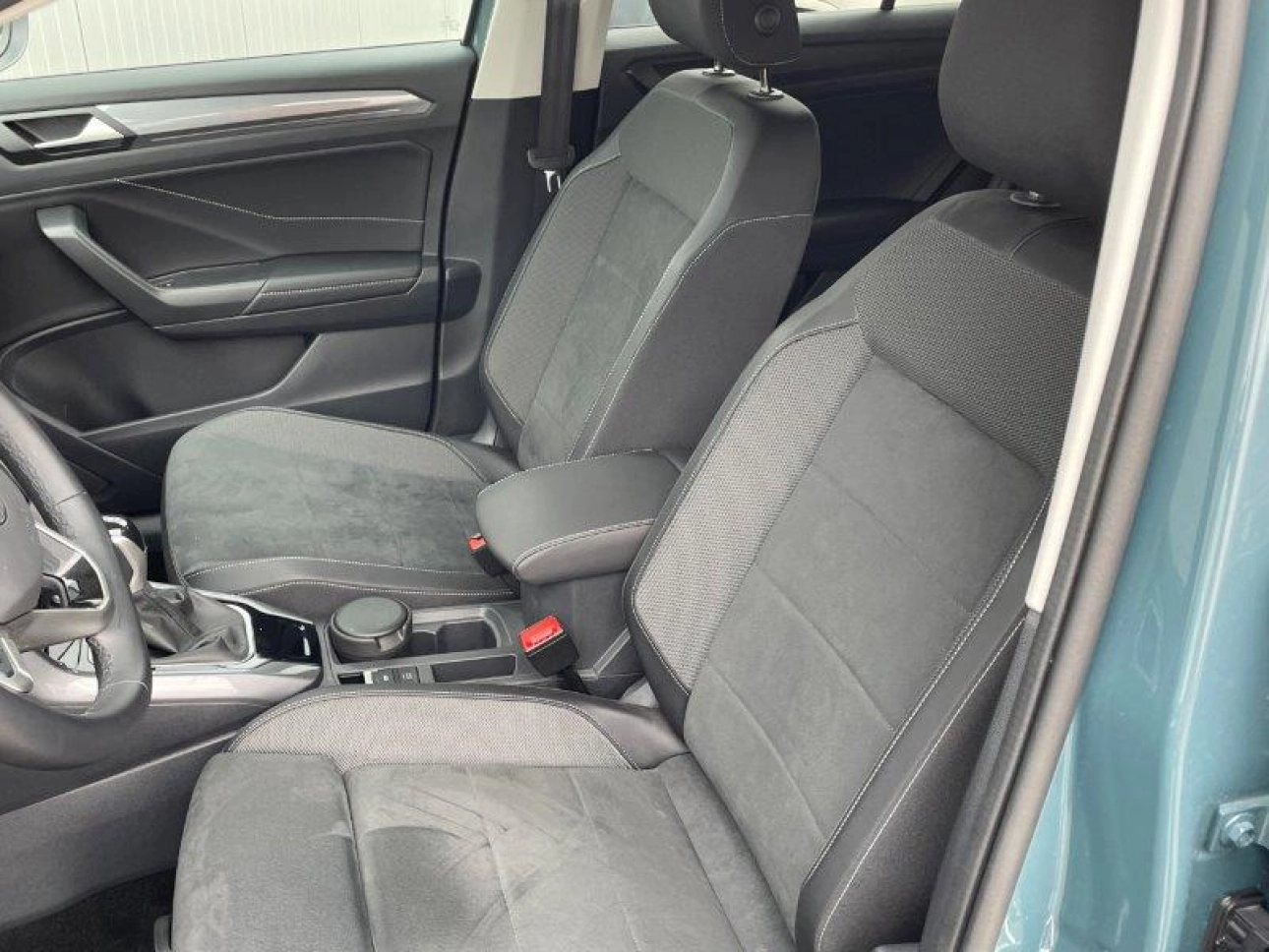 Volkswagen T-Roc SUV 2023