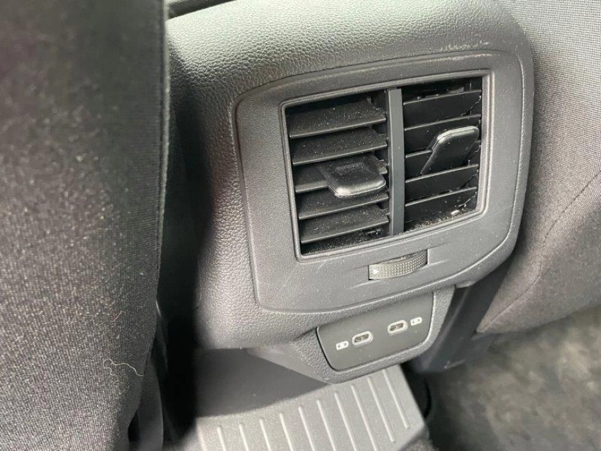 Volkswagen T-Roc SUV 2023