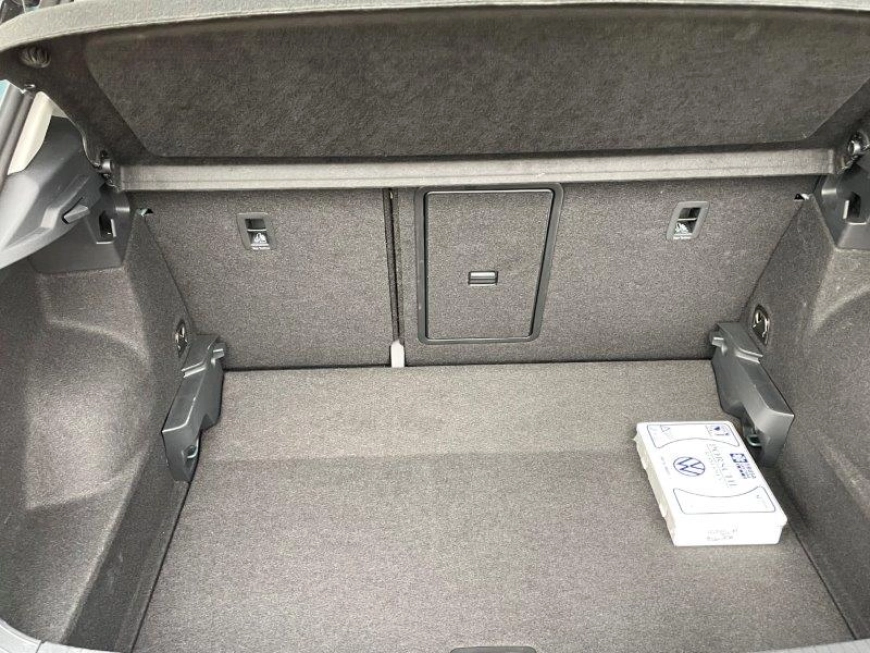 Volkswagen T-Roc SUV 2023