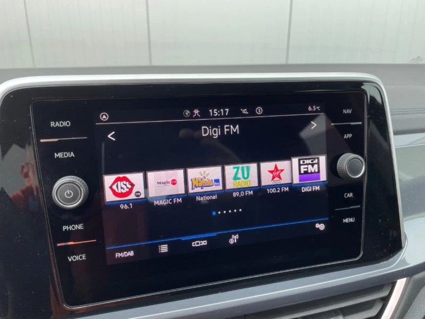 Volkswagen T-Roc SUV 2023