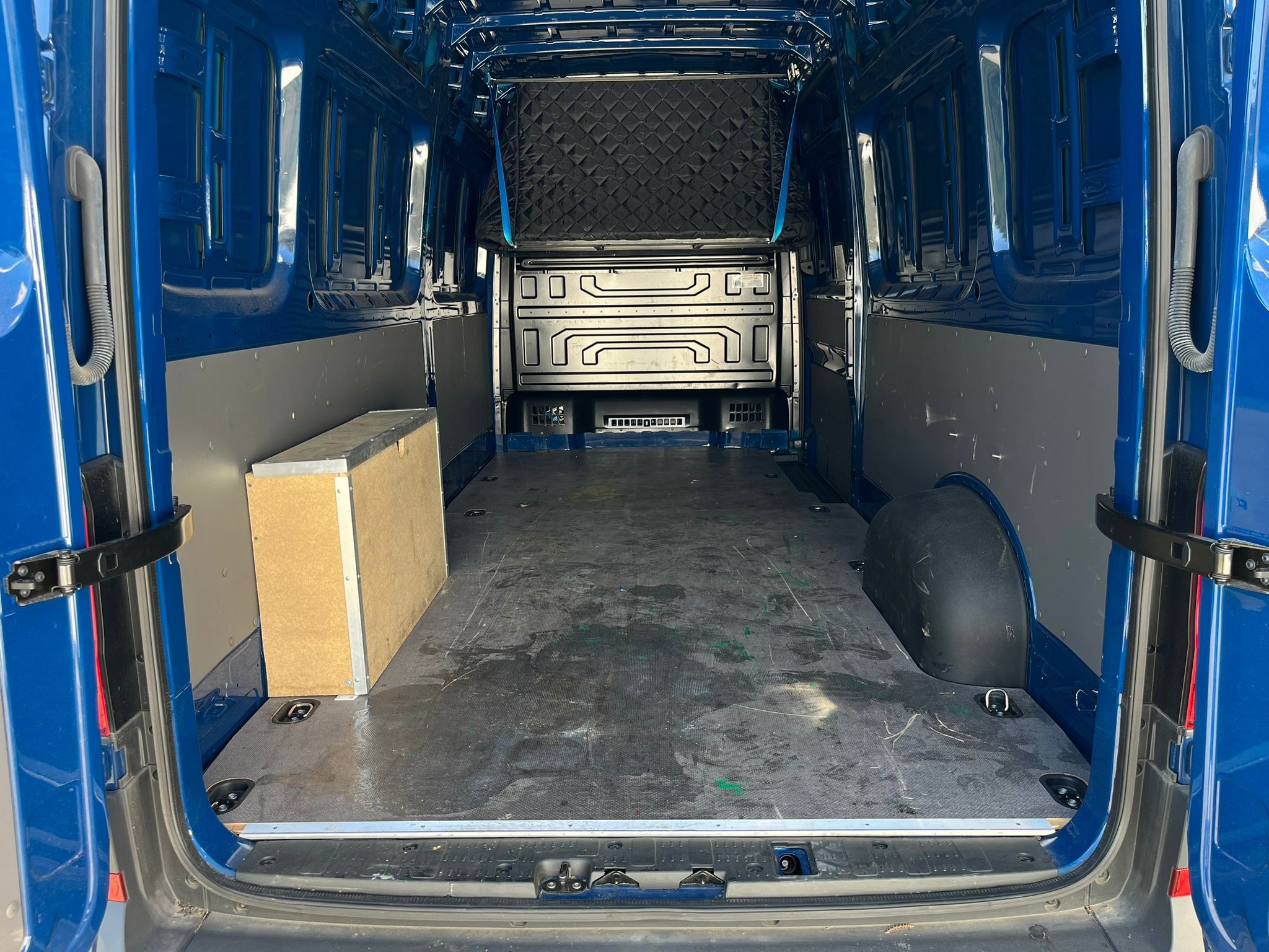 VOLKSWAGEN Crafter 2023 — imagine 7