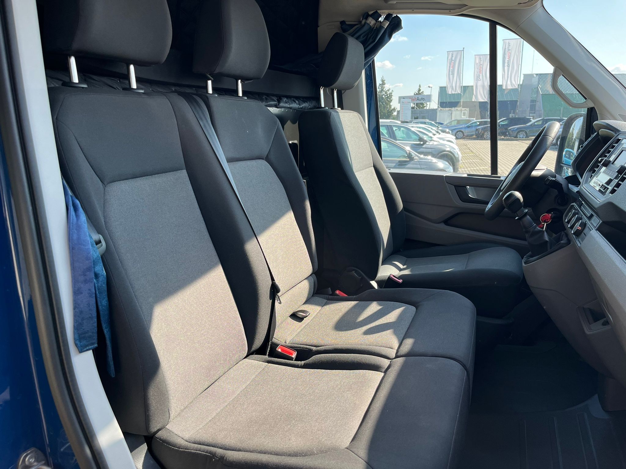 VOLKSWAGEN Crafter 2023 — imagine 12