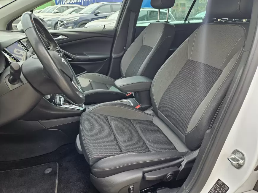 Opel Astra Hatchback 2020
