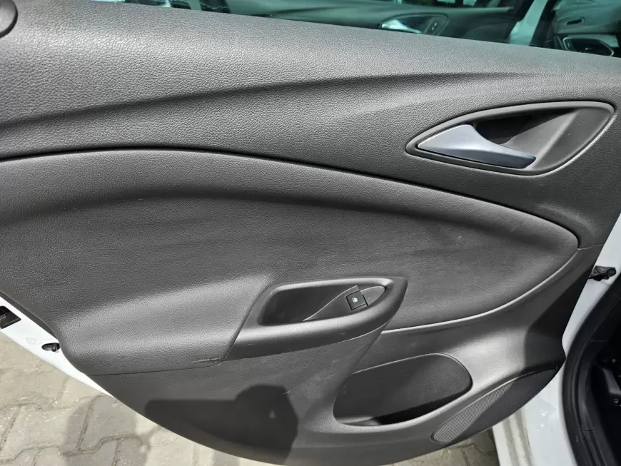 Opel Astra Hatchback 2020