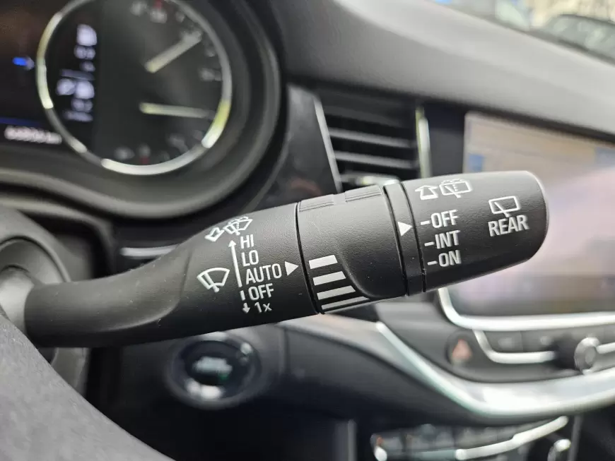 Opel Astra Hatchback 2020