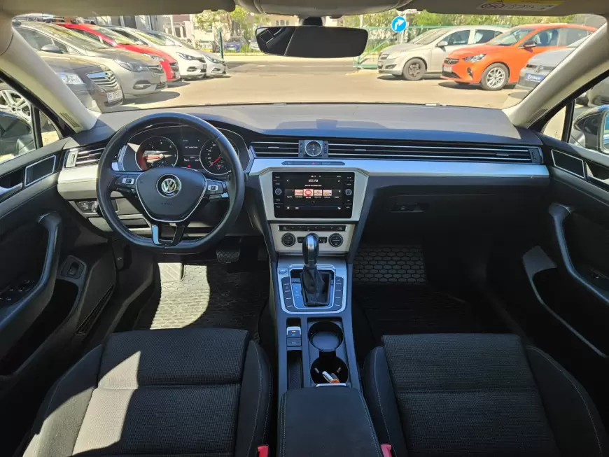 Volkswagen Passat Sedan 2019
