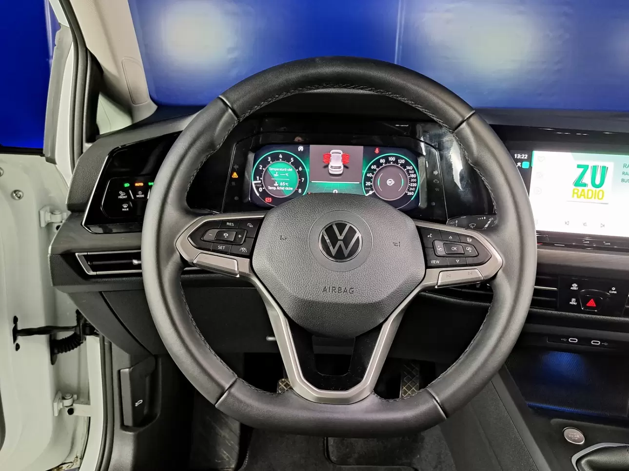 VOLKSWAGEN GOLF Hatchback 2022