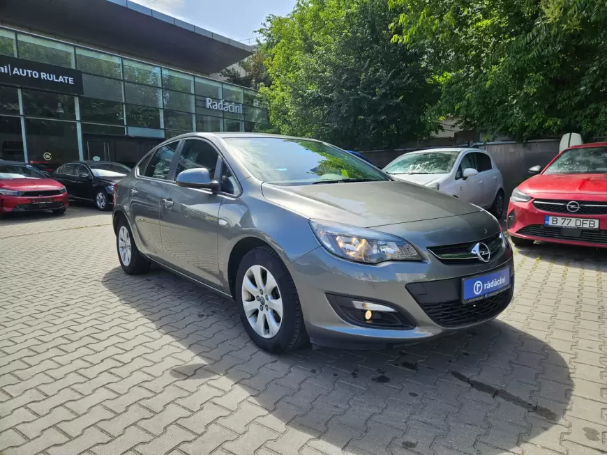 Opel Astra J Sedan Sedan 2019