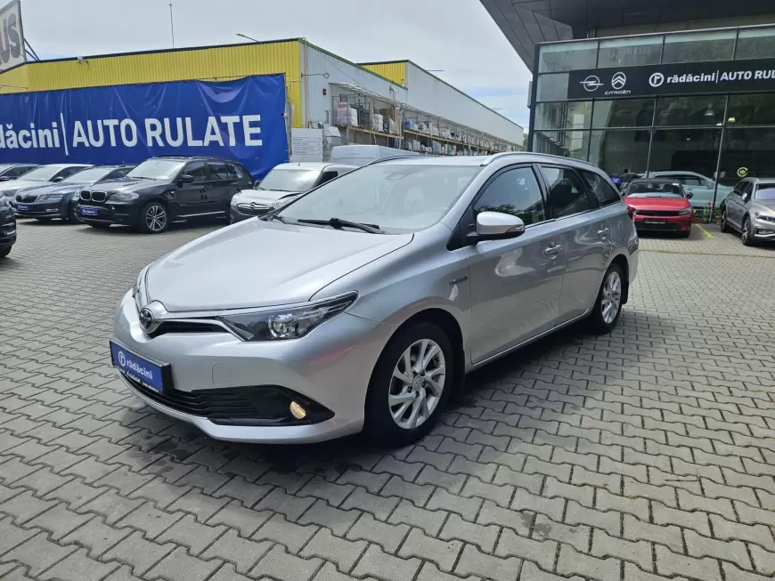 Toyota Auris Hybrid () Toyota Auris Hybrid