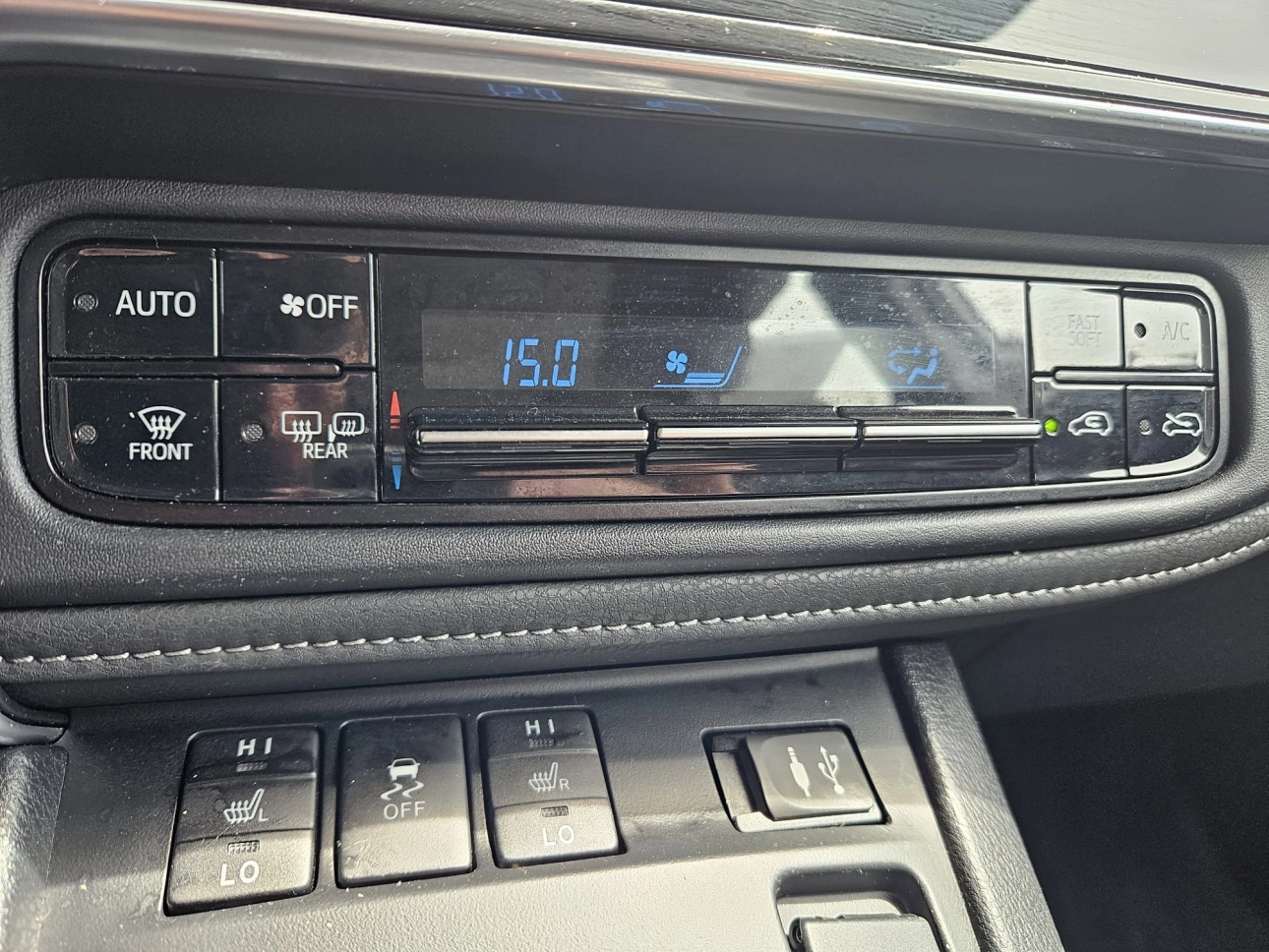 TOYOTA AURIS 1.8 HYBRID LUNA HSD CVT AUTO 136CP 2018