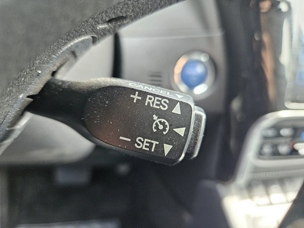 TOYOTA AURIS 1.8 HYBRID LUNA HSD CVT AUTO 136CP 2018