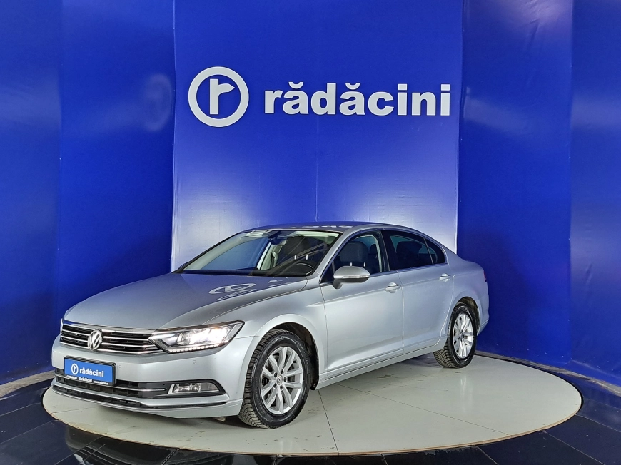 VOLKSWAGEN PASSAT Sedan 2019