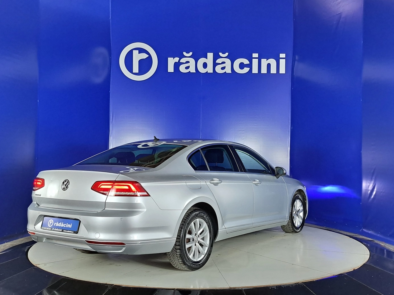 VOLKSWAGEN PASSAT Sedan 2019
