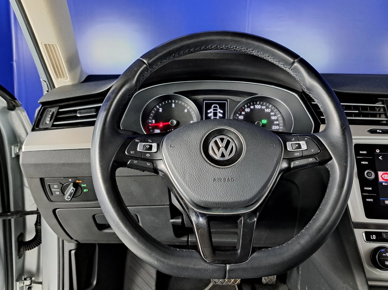 VOLKSWAGEN PASSAT Sedan 2019