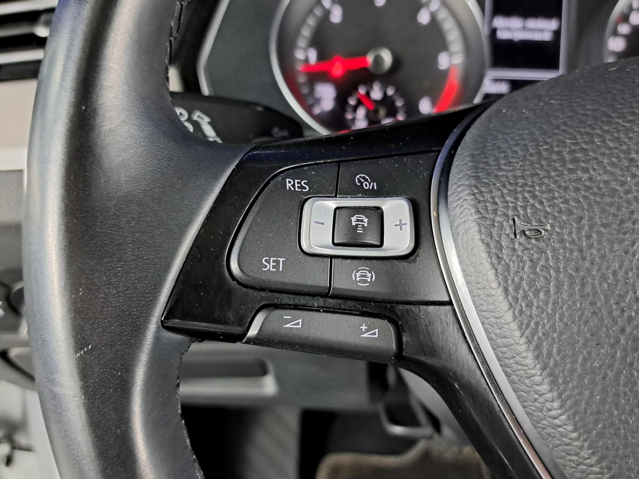 VOLKSWAGEN PASSAT Sedan 2019