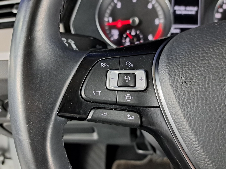 VOLKSWAGEN PASSAT Sedan 2019