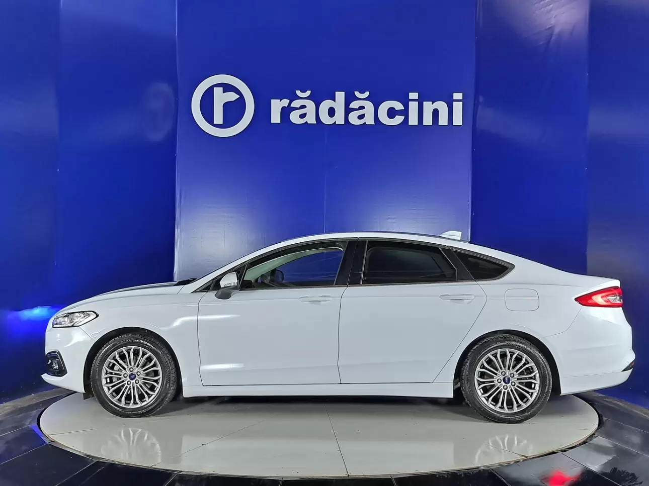 FORD MONDEO Sedan 2022