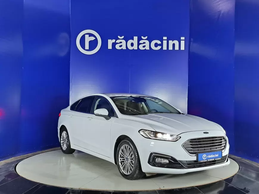 FORD MONDEO Sedan 2022