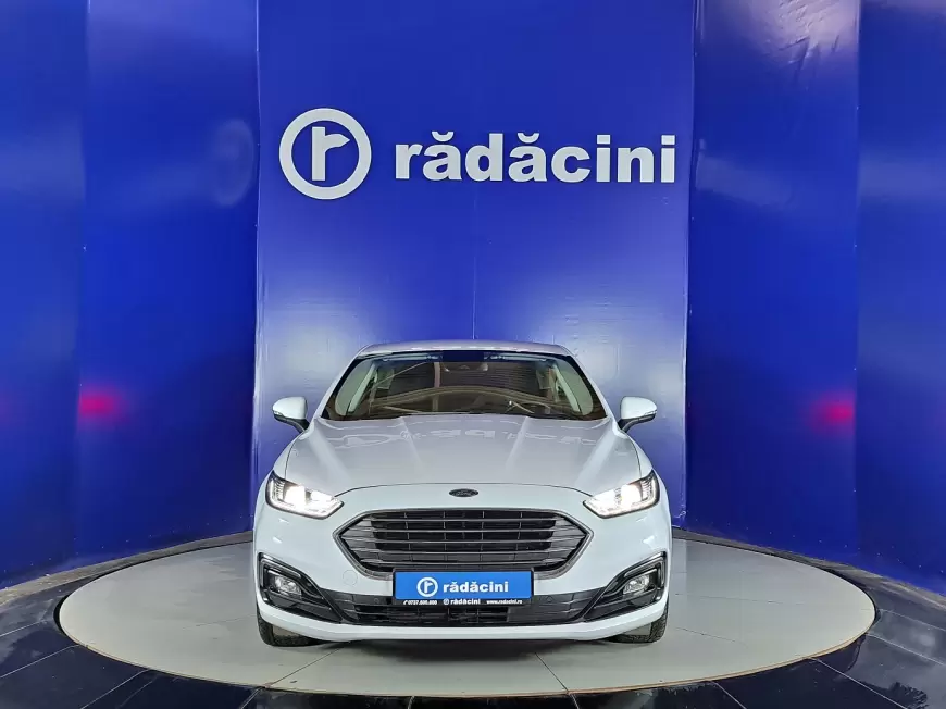FORD MONDEO Sedan 2022
