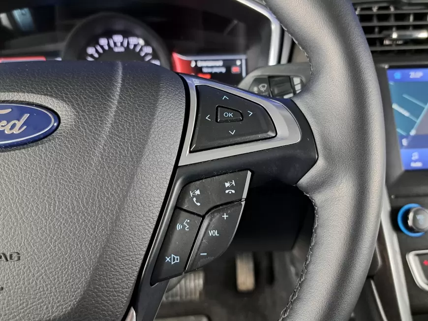 FORD MONDEO Sedan 2022