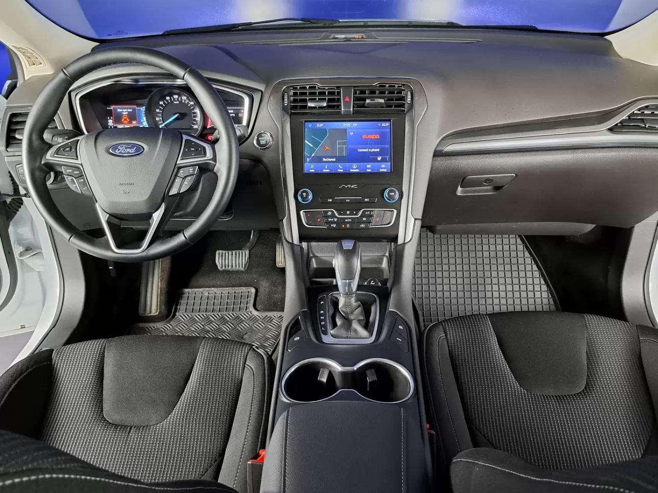 FORD MONDEO Sedan 2022