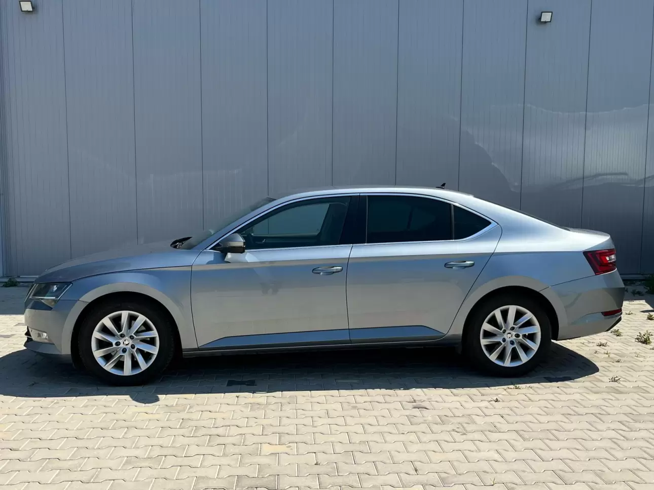 SKODA SUPERB Sedan 2019