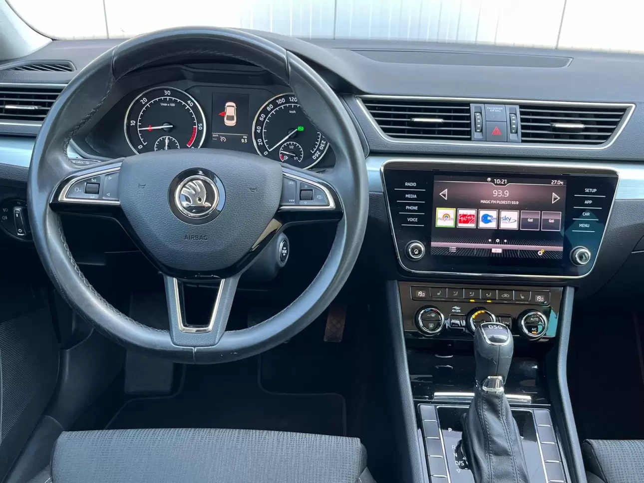 SKODA SUPERB Sedan 2019