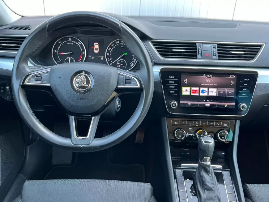 SKODA SUPERB Sedan 2019