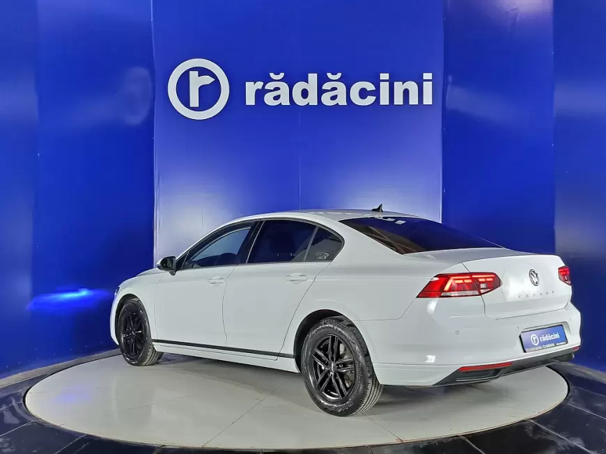 VOLKSWAGEN PASSAT Sedan 2020