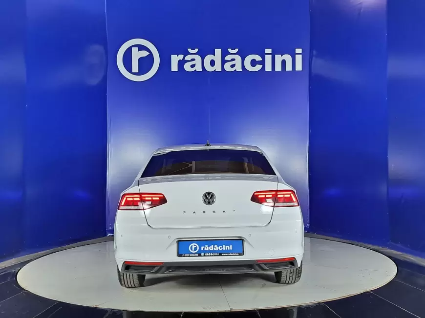 VOLKSWAGEN PASSAT Sedan 2020
